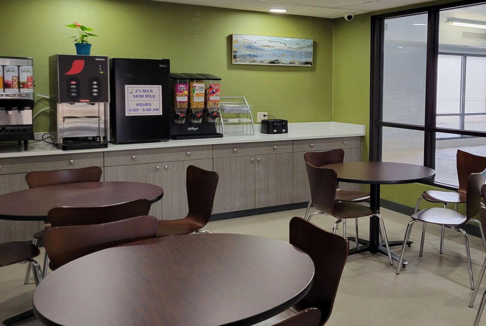 Super 8 By Wyndham Aurora/Naperville Area Zewnętrze zdjęcie